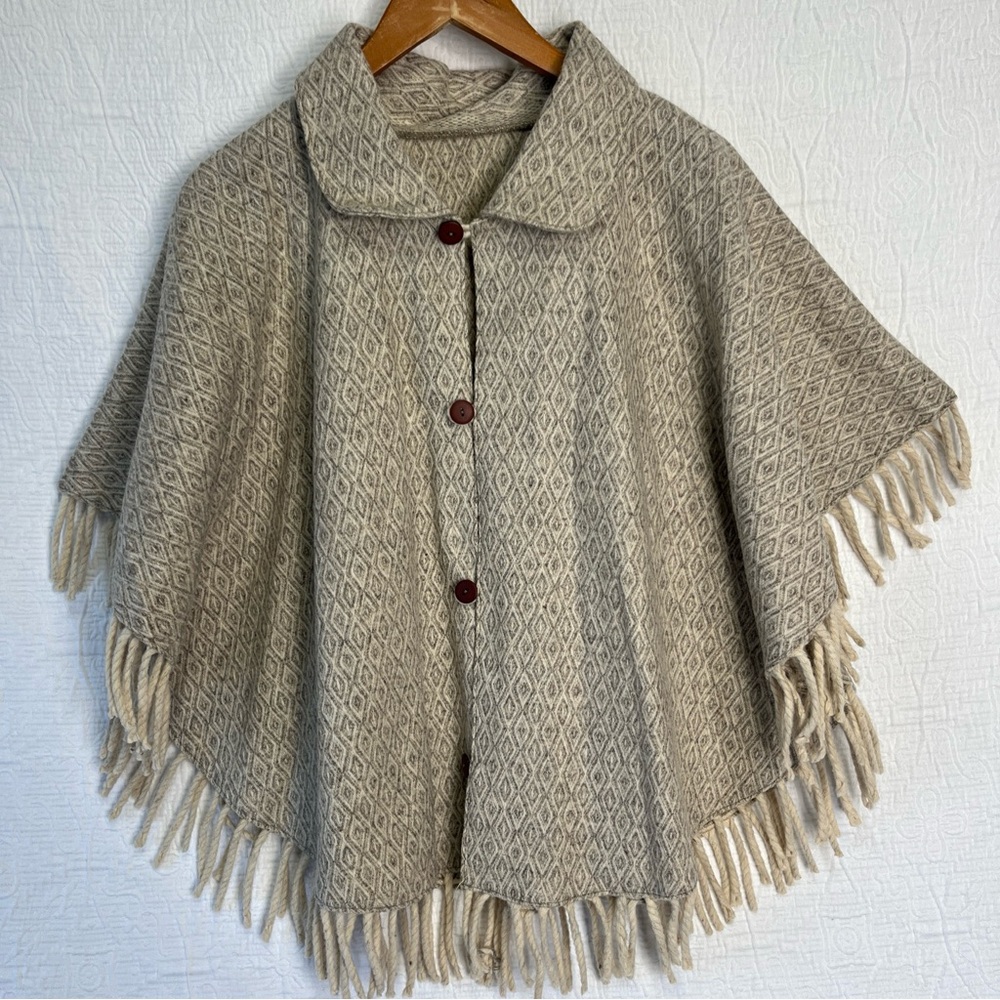 Vintage Artilana 100 Wool Caplet Poncho Button Front Mexico Made Diamond Pattern